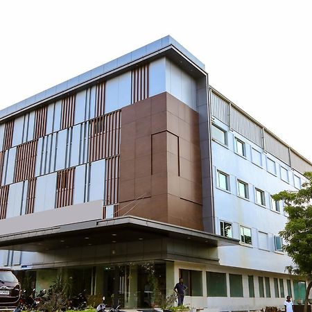 Oyo 6472 Hotel Metropolitan Mohammadnagar Buitenkant foto